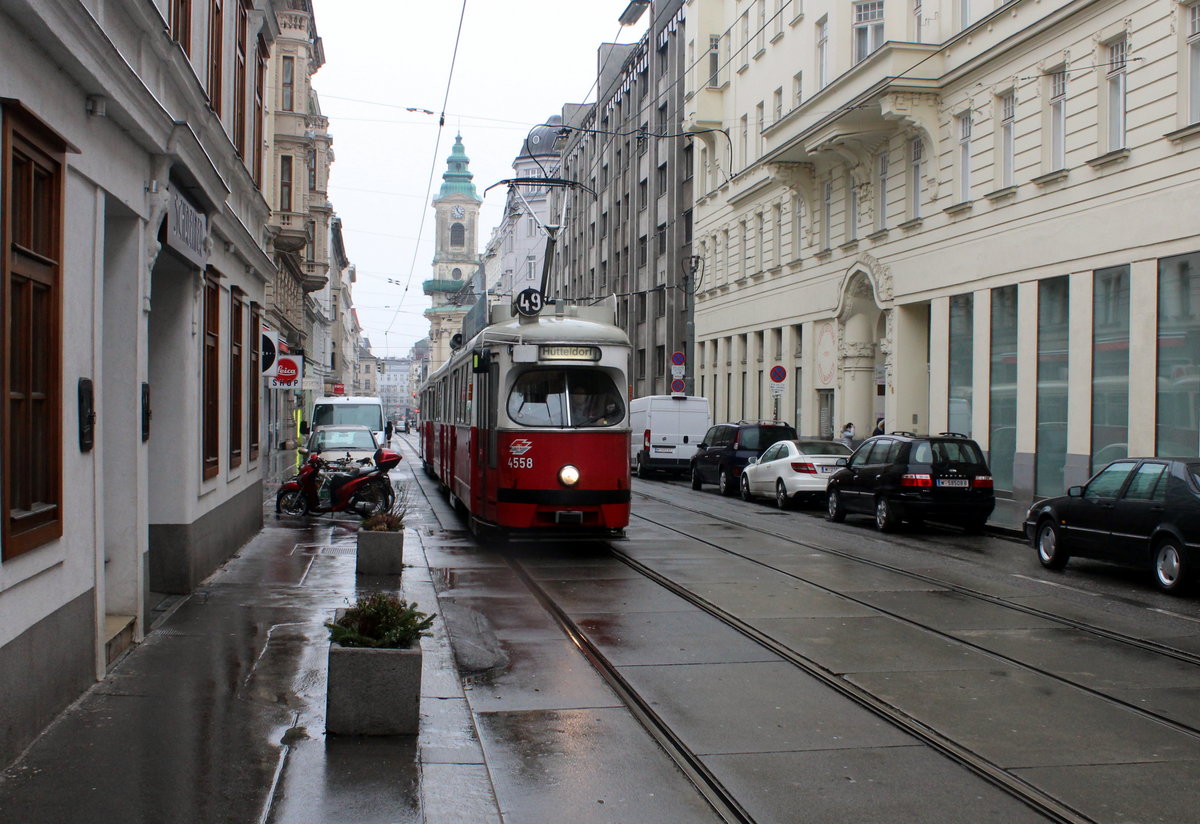 Wien Wiener Linien SL 49 (E1 4558 + c4 1363) Neubau, Westbahnhstraße am 19. Februar 2016.