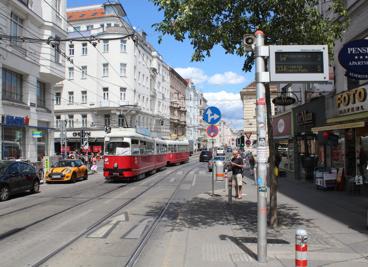 Wien Wiener Linien SL 5 (E1 4539 + c4 1360) Lange Gasse / Alser Straße am 30. Juni 2017.