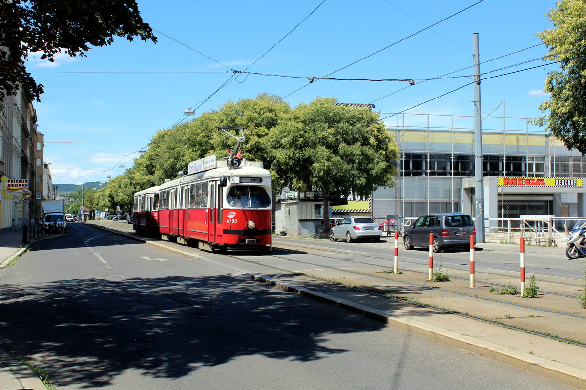 Wien Wiener Linien SL 5 (E1 4788 + c4 1314) II, Leopoldstadt, Nordwestbahnstraße am 30. Juni 2017.