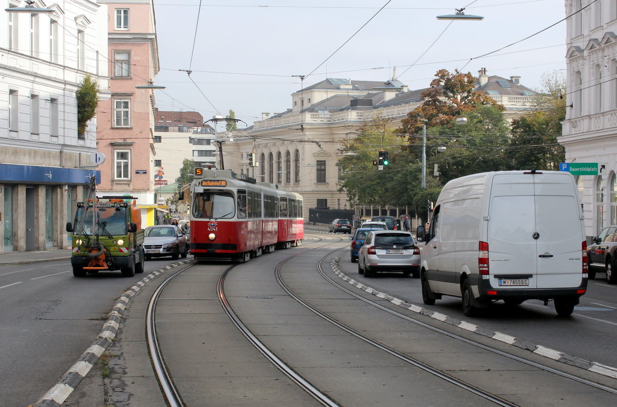 Wien Wiener Linien SL 5 (E2 4041) IX, Alsergrund, Alserbachstraße / Liechtensteinstraße am 19. Oktober 2017.