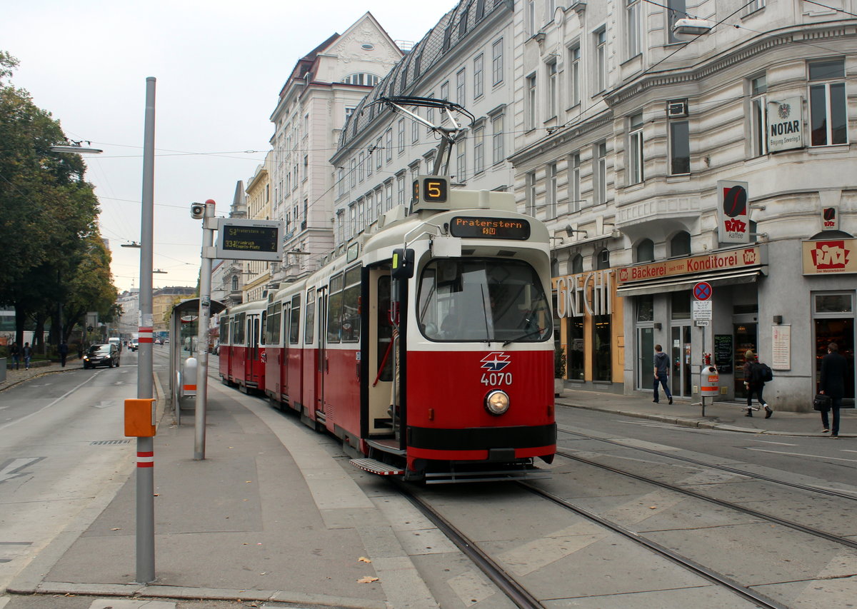 Wien Wiener Linien SL 5 (E2 4070 + c5 1470) IX, Alsergrund, Spitalgasse / Währinger Straße (Hst. Spitalgasse) am 19. Oktober 2017.