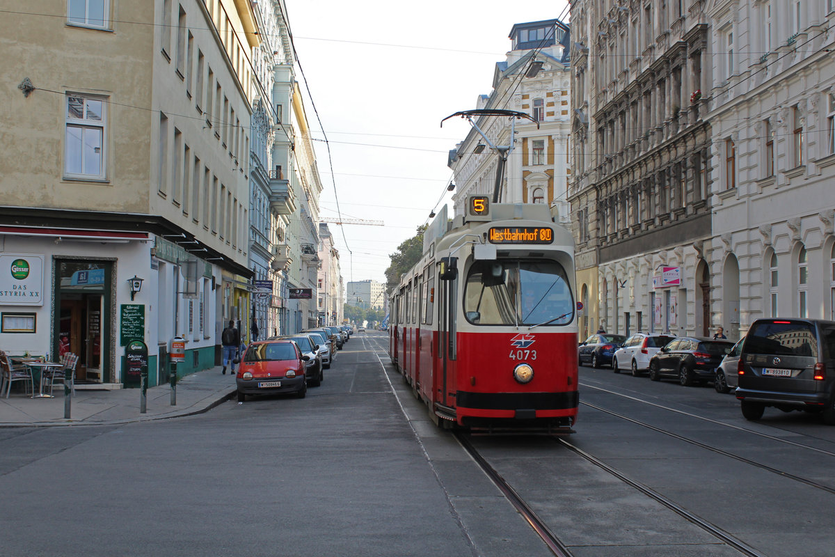 Wien Wiener Linien SL 5 (E2 4073 (SGP 1987)) XX, Brigittenau, Rauscherstraße / Bäuerlegasse am 17. Oktober 2018.