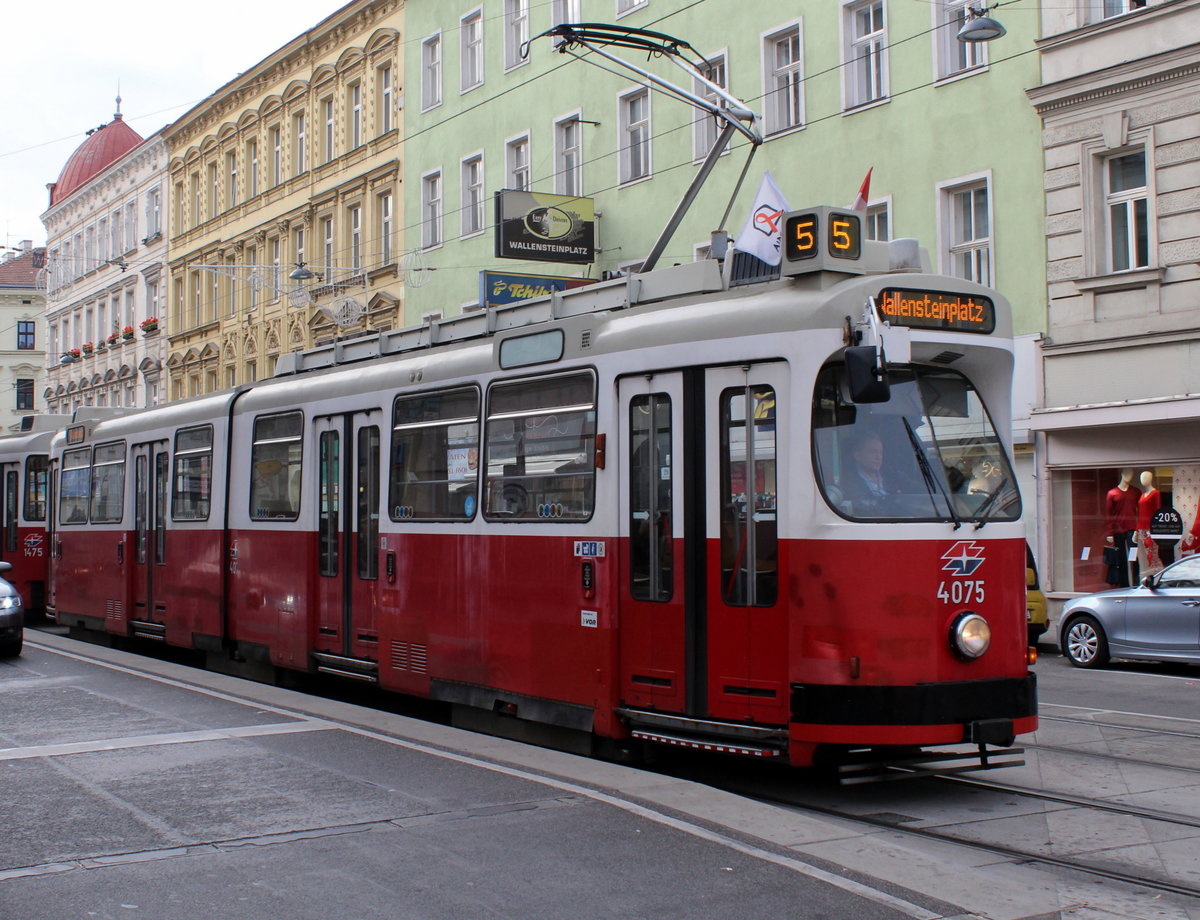 Wien Wiener Linien SL 5 (E2 4075 + c5 1475) XX, Brigittenau, Wallensteinstraße / Jägerstraße (Hst. Wallensteinplatz) am 30. November 2019.