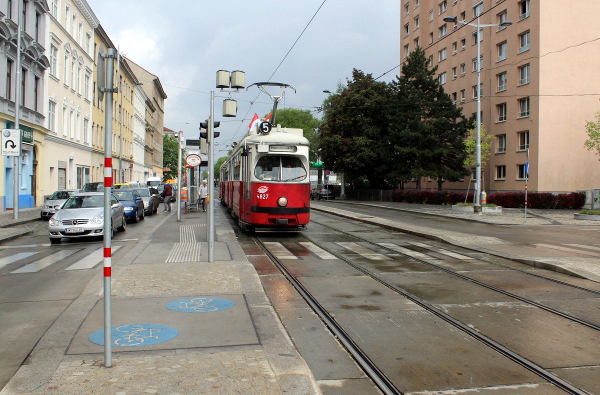 Wien Wiener Linien SL 5 (E1 4827) Nordwestbahnstrasse / Taborstrasse (Hst. Am Tabor) am 2. Mai 2015.