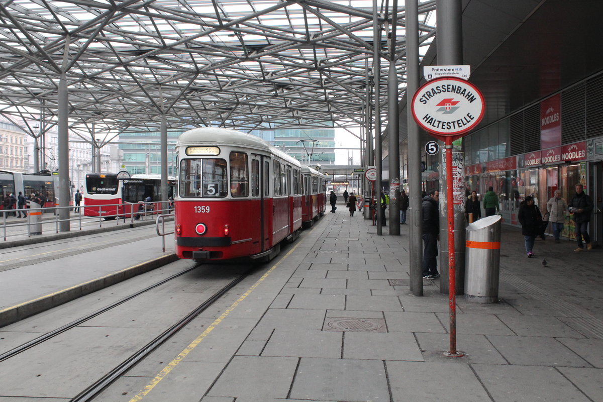 Wien Wiener Linien SL 5 (c4 1359) Leopoldstadt, Praterstern am 17. Februar 2016.