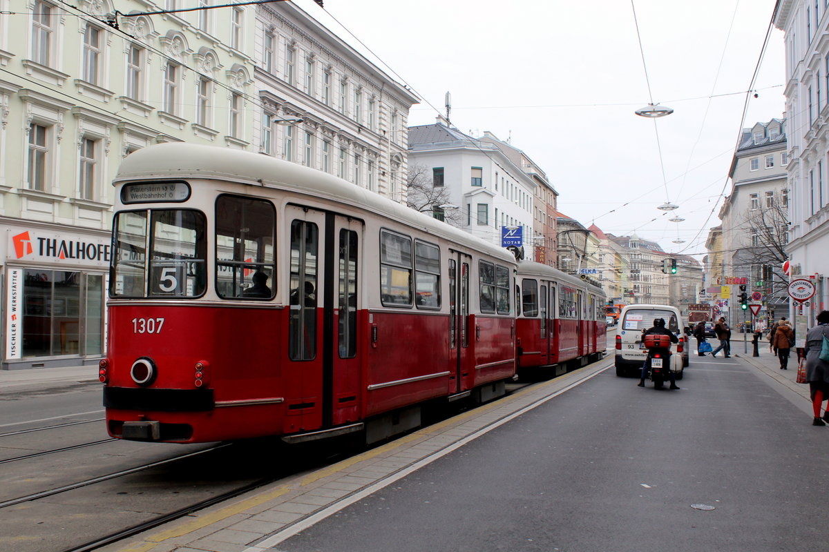 Wien Wiener Linien SL 5 (c4 1307) Brigittenau, Wallensteinstraße (Hst. Klosterneuburger Straße / Wallensteinstraße) am 23. März 2016.