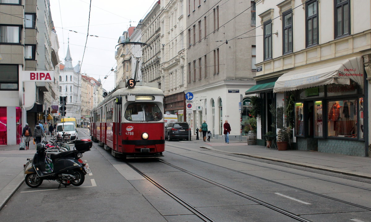 Wien Wiener Linien SL 5 (E1 4798 + c4 1321) VIII, Josefstadt, Josefstädter Straße / Bennogasse / Stolzenthalergasse am 17. Oktober 2016.