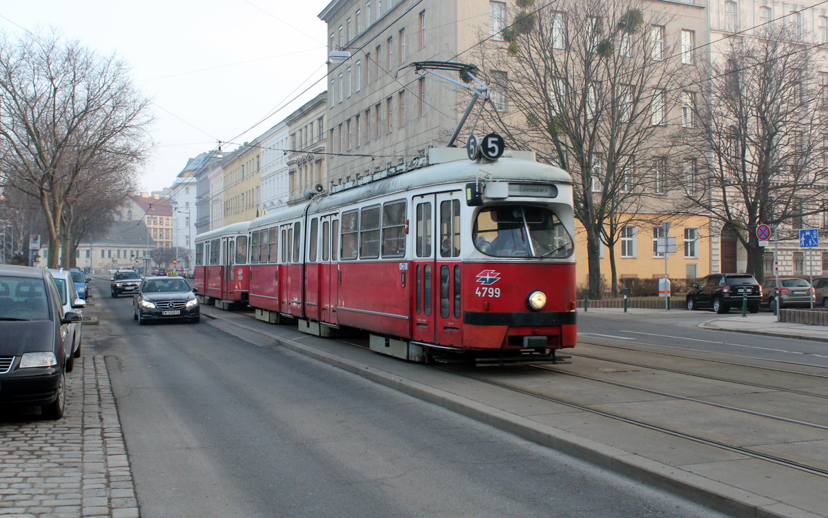 Wien Wiener Linien SL 5 (E1 4799 + c4 1336) II, Leopoldstadt, Nordwestbahnstraße am 16. Februar 2017.