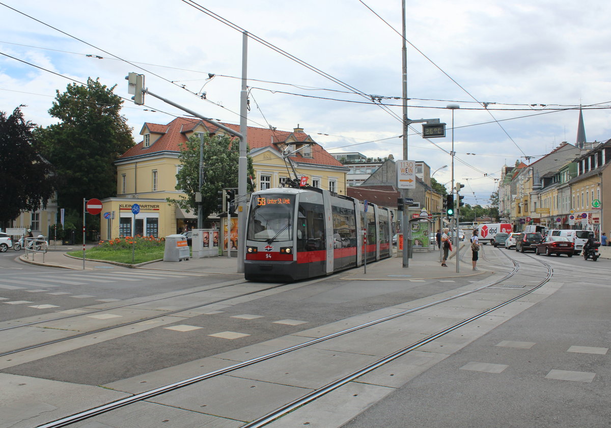 Wien Wiener Linien SL 58 (A1 94) XIII, Hietzing, Hietzinger Hauptstraße / Anna-Strauss-Platz / Dommayergasse / Lainzer Straße am 29. Juni 2017.