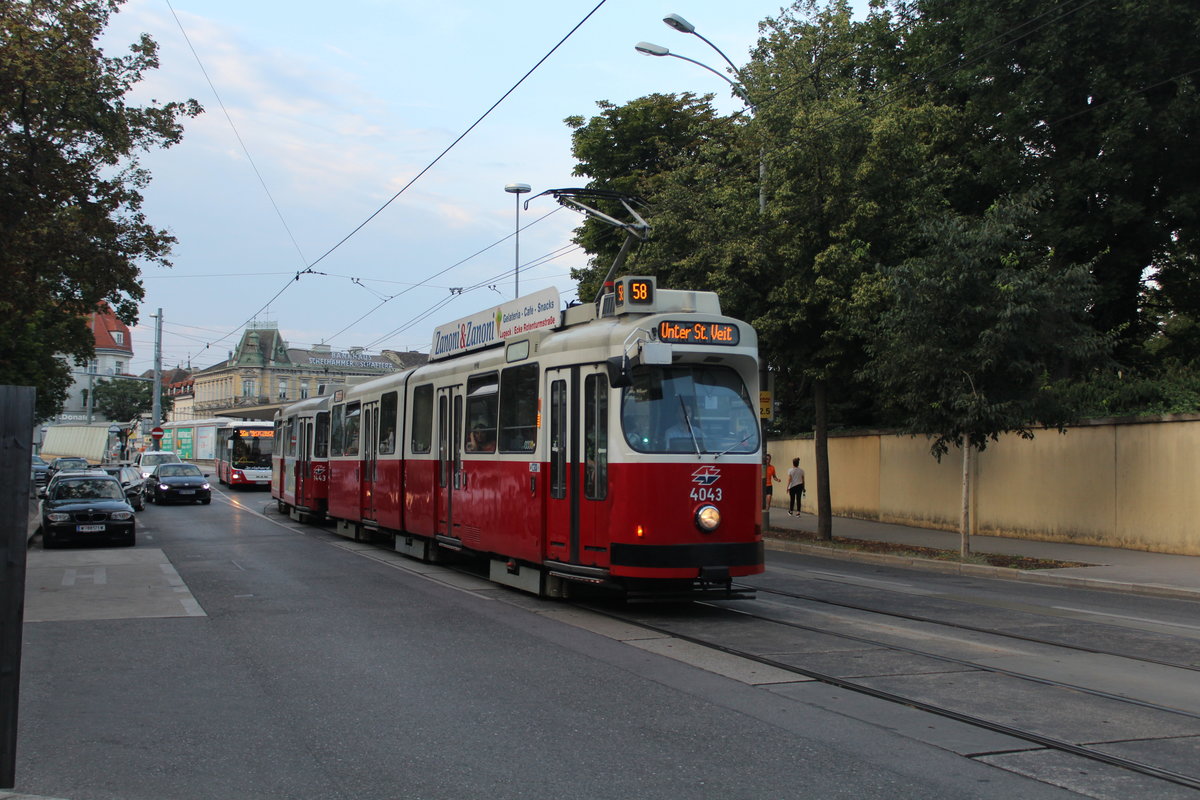 Wien Wiener Linien SL 58 (E2 4043 + c5 1443) Hietzing (13. (XIII) Bezirk), Hietzinger Hauptstraße am 26. Juli 2016.