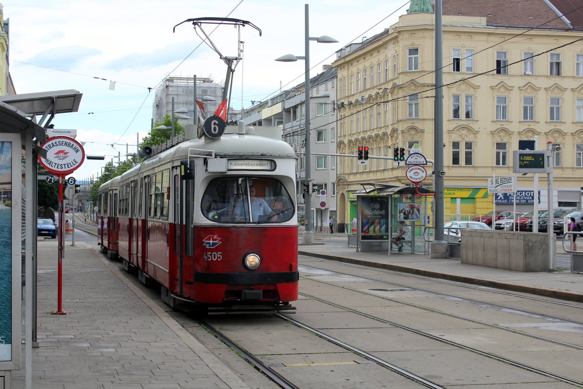 Wien Wiener Linien SL 6 (E1 4505 + c4 1301) XI, Simmering, Simmeringer Hauptstraße (Hst. Fickeysstraße) am 30. Juni 2017.