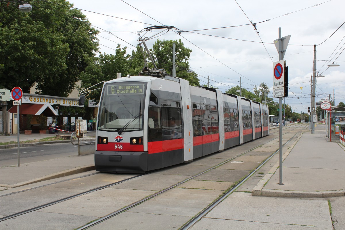 Wien Wiener Linien SL 6 (B 646) Simmeringer Hauptstrasse / Zentralfriedhof 3. Tor am 9. Juli 2014.