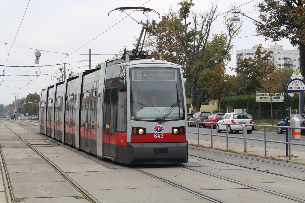 Wien Wiener Linien SL 6 (B 643) Simmeringer Hauptstraße / Zentralfriedhof 4. Tor / Pantucekgasse am 12. Oktober 2015.