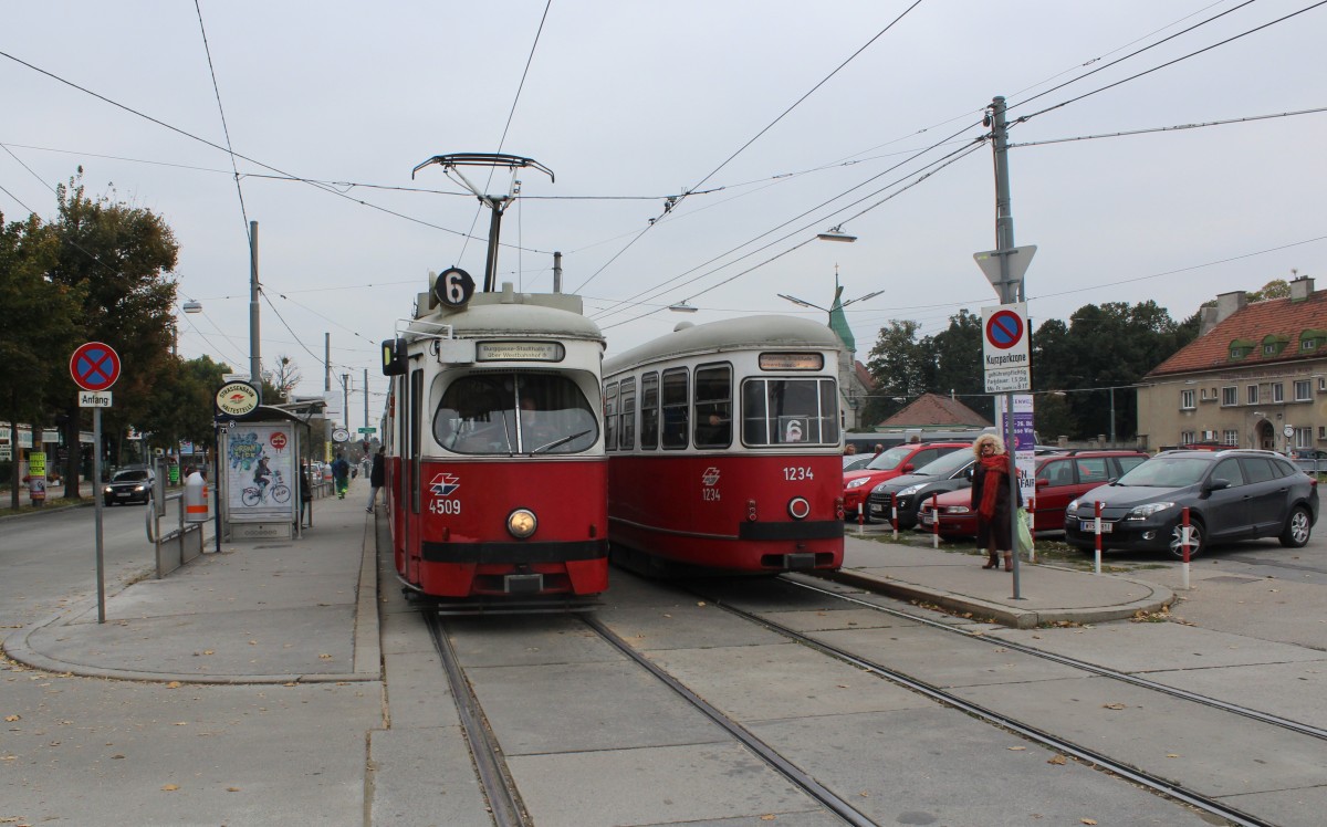 Wien Wiener Linien SL 6 (E1 4509 (Lohner 1972) / c3 1234 (Lohner 1961)) Simmeringer Hauptstraße / Zentralfriedhof 3. Tor am 12. Oktober 2015.