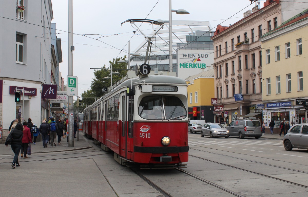 Wien Wiener Linien SL 6 (E1 4510 (Lohner 1972) + c3 1207 (Lohner 1960)) Simmeringer Hauptstraße / Grillgasse am 12. Oktober 2015.