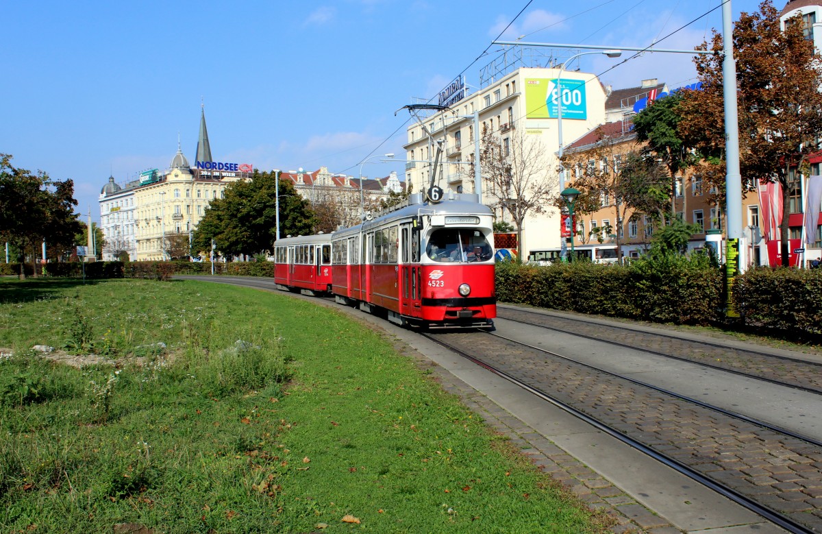 Wien Wiener Linien SL 6 (E1 4523 (Lohner 1973) + c3 1234 (Lohner 1961)) Mariahilfer Gürtel am 12. Oktober 2015.
