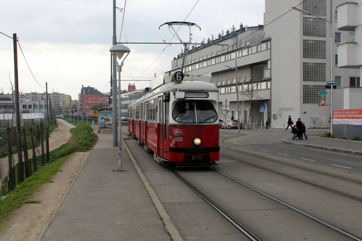 Wien Wiener Linien SL 6 (E1 4505) Kaiserebersdorf, Lichnovskystraße am 22. März 2016.