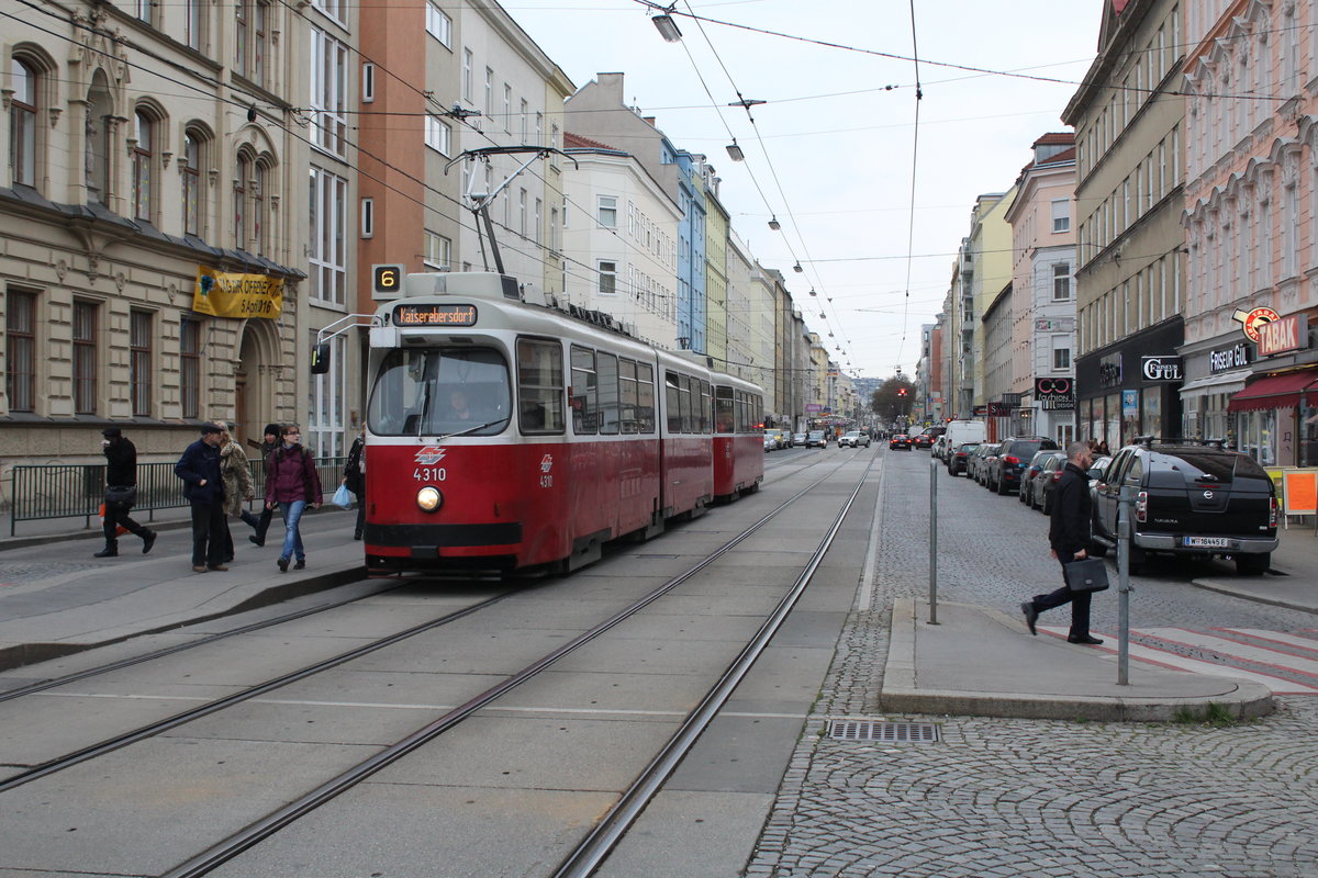 Wien Wiener Linien SL 6 (E2 4310) Favoriten, Quellenstraße / Gellertplatz (Hst. Gellertplatz) am 23. März 2016.
