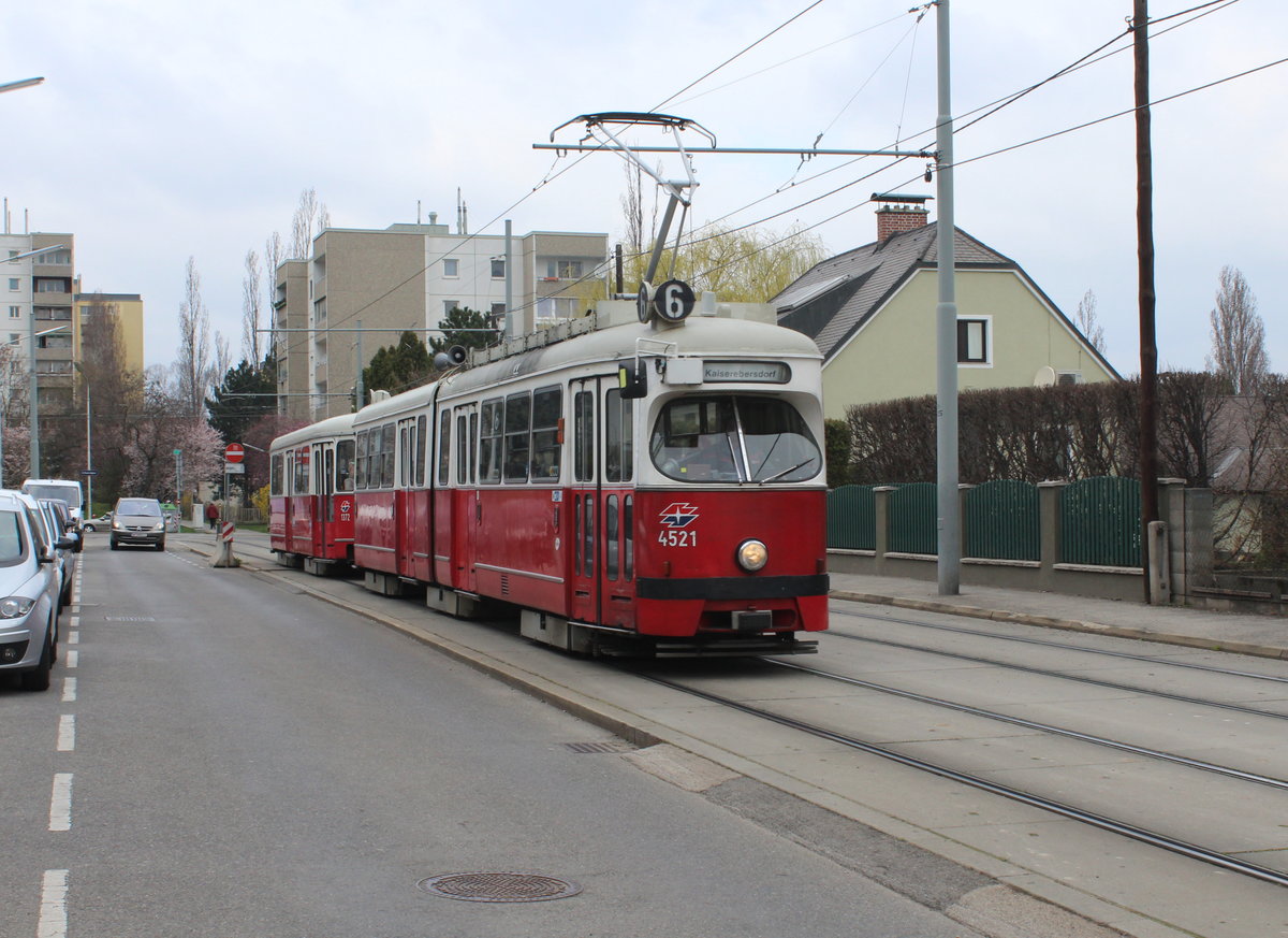 Wien Wiener Linien SL 6 (E1 4521 + c4 1372) Simmering, Lichnovskygasse am 22. März 2016.