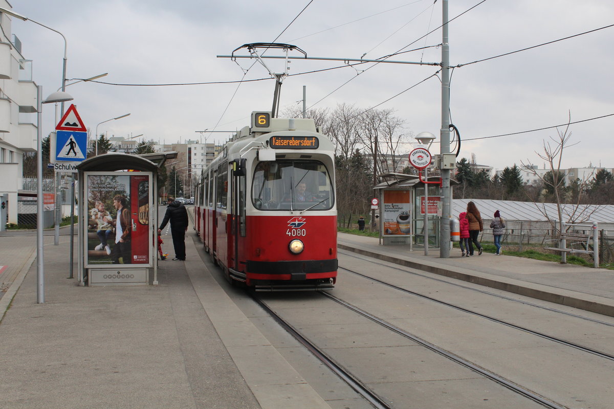 Wien Wiener Linien SL 6 (E2 4080 + c5 1480) Haltestelle Leberberg (Simmering, Svetelskystraße) am 22. März 2016.