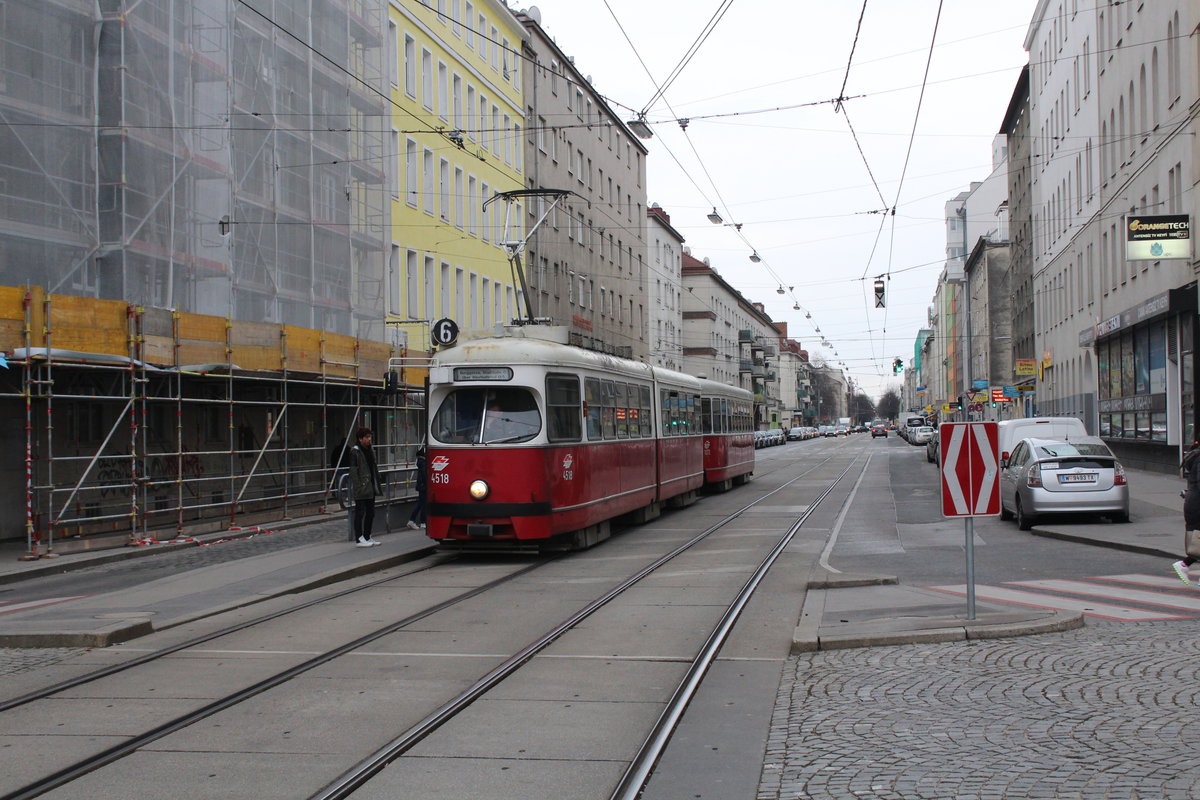 Wien Wiener Linien SL 6 (E1 4518 + c3 1272) Favoriten, Quellenstraße (Hst. Gellertplatz) am 23. März 2016.