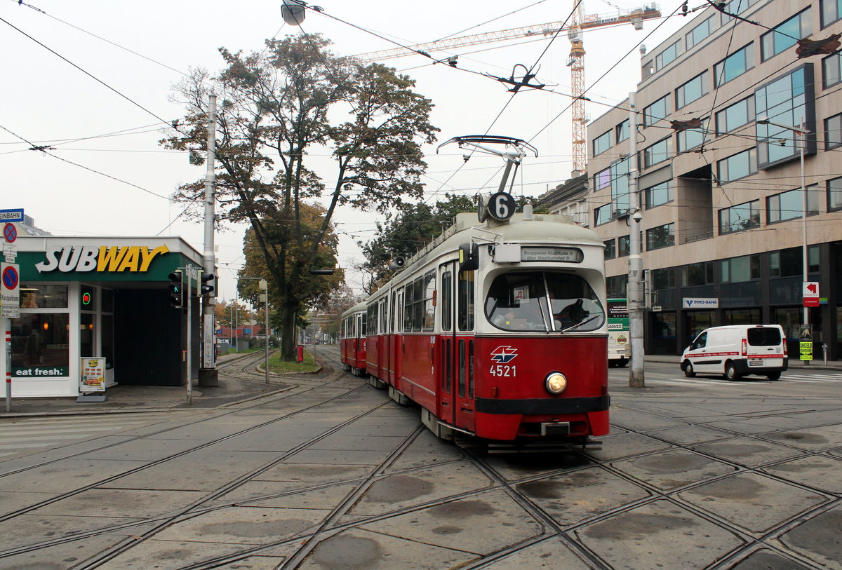 Wien Wiener Linien SL 6 (E1 4521) Neubaugürtel / Märzstraße am 19. Oktober 2016.