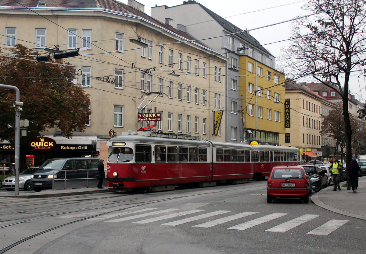 Wien Wiener Linien SL 6 (E1 4510 + c3 1234) X, Favoriten, Quellenstraße / Laxenburger Straße (Hst. Quellenplatz) am 17. Oktober 2016.