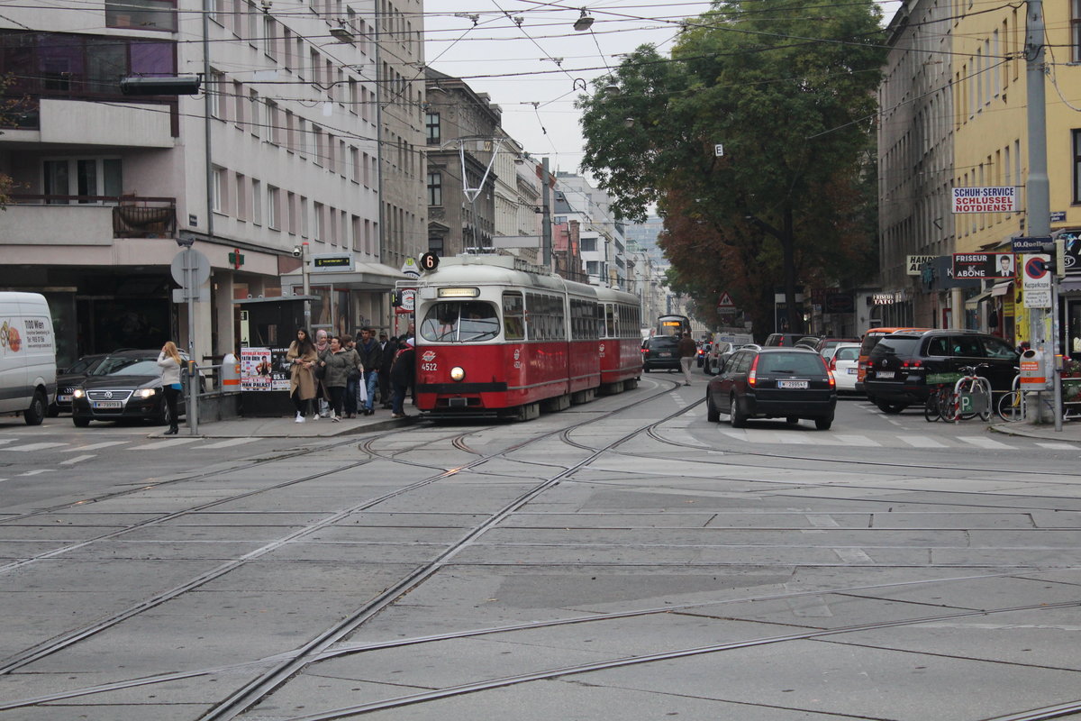 Wien Wiener Linien SL 6 (E1 4522 + c3 1213) X, Favoriten, Quellenstraße / Laxenburger Straße (Hst. Quellenplatz) am 17. Oktober 2016.