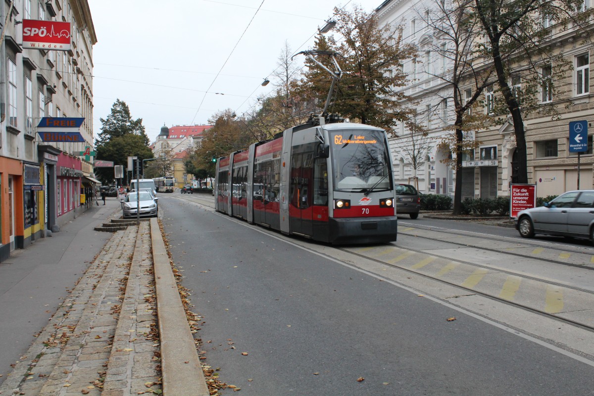 Wien Wiener Linien SL 62 (A1 70) Wiedner Hauptstraße am 11. Oktober 2015. 