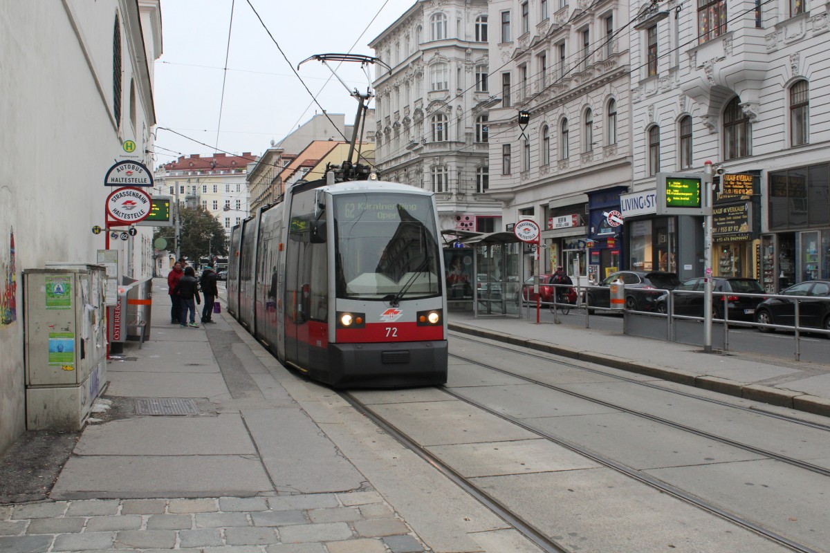 Wien Wiener Linien SL 62 (A1 72) Wiedner Hauptstraße (Hst. Paulanergasse) am 11. Oktober 2015.