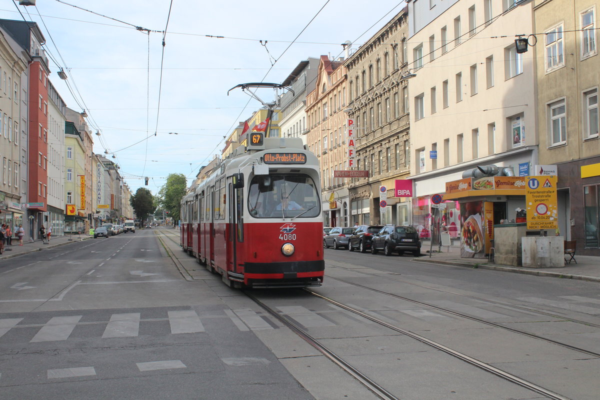 Wien Wiener Linien SL 67 (E2 4080) X, Favoriten, Favoritenstraße / Reumannplatz am 27. Juni 2017.