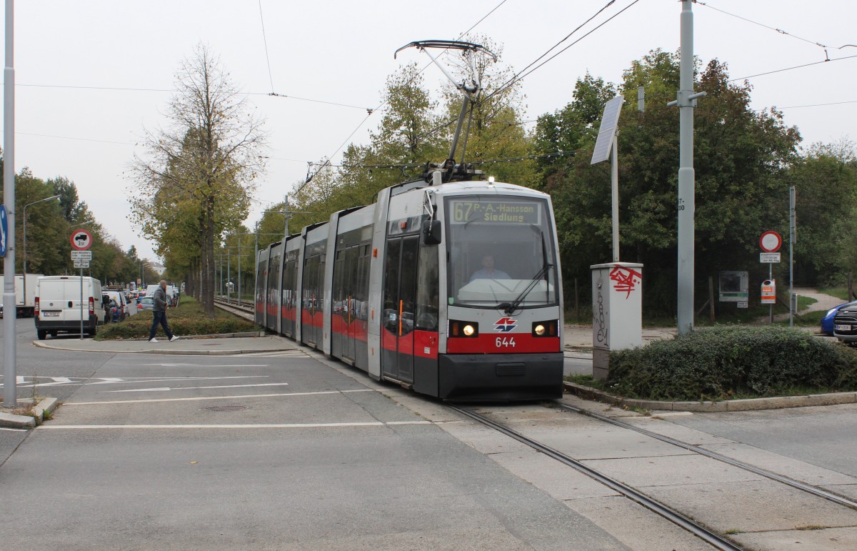 Wien Wiener Linien SL 67 (B 644) Otto-Probst-Straße / Neilreichgasse / Frödenplatz am 11. Oktober 2015.