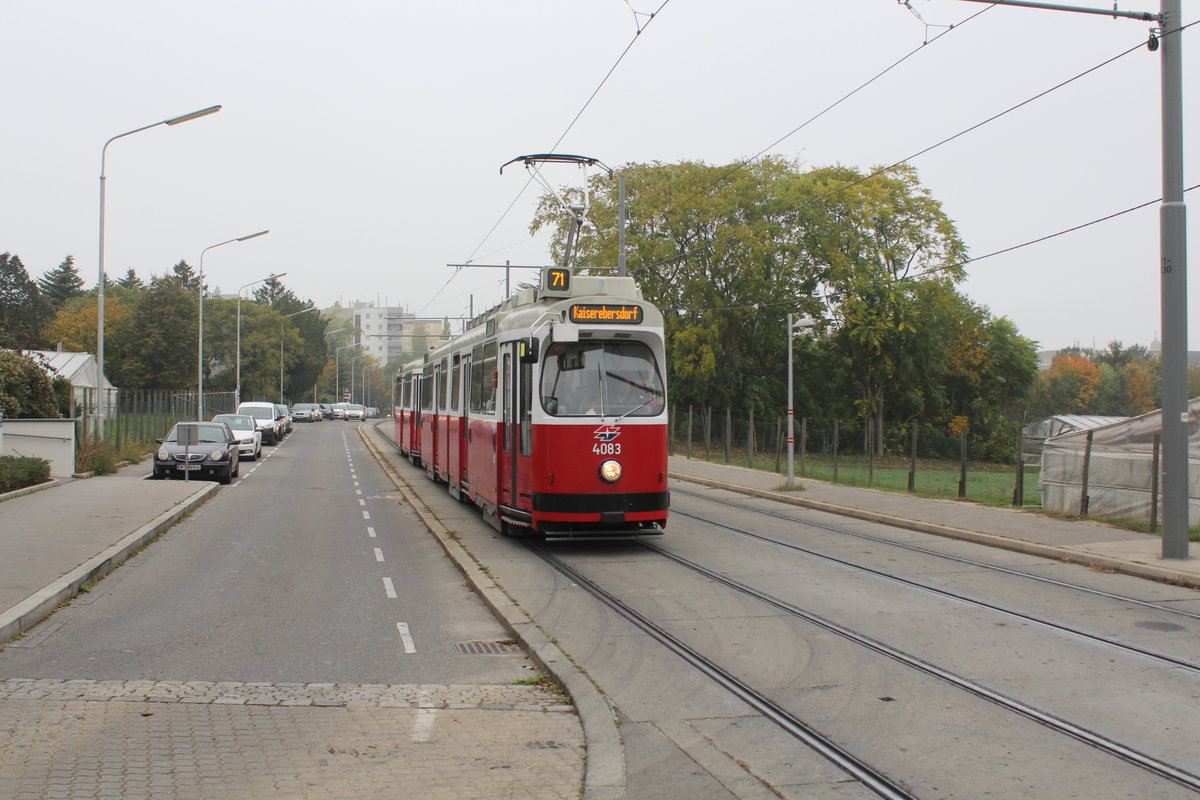 Wien Wiener Linien SL 71 (E2 4083) XI, Simmering, Kaiserebersdorf, Lichnowskygasse / Leberberg am 19. Oktober 2019.