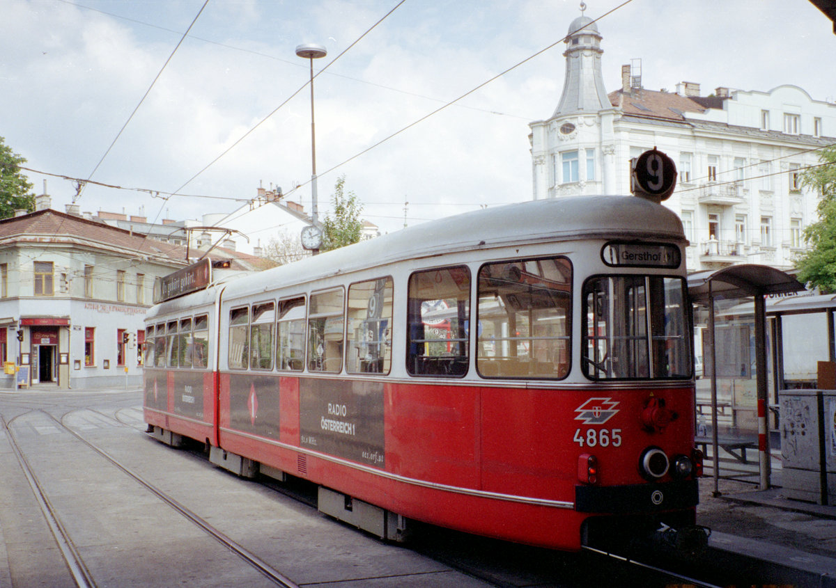 Wien Wiener Linien SL 9 (E1 4865) XVIII, Währing, Gentzgasse / Gersthofer Straße / S-Bahnhof Gersthof am 25. Juli 2007. - Scan von einem Farbnegativ. Film: Agfa Vista 200. Kamera: Leica C2.