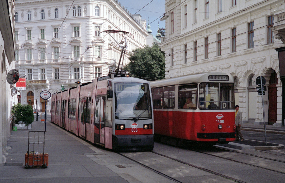 Wien Wiener Linien SL D (B 606 / c5 1408) IX, Alsergrund, Schlickgasse am 4. August 2010. - Scan von einem Farbnegativ. Film: Fuji S-200. Kamera: Leica CL.