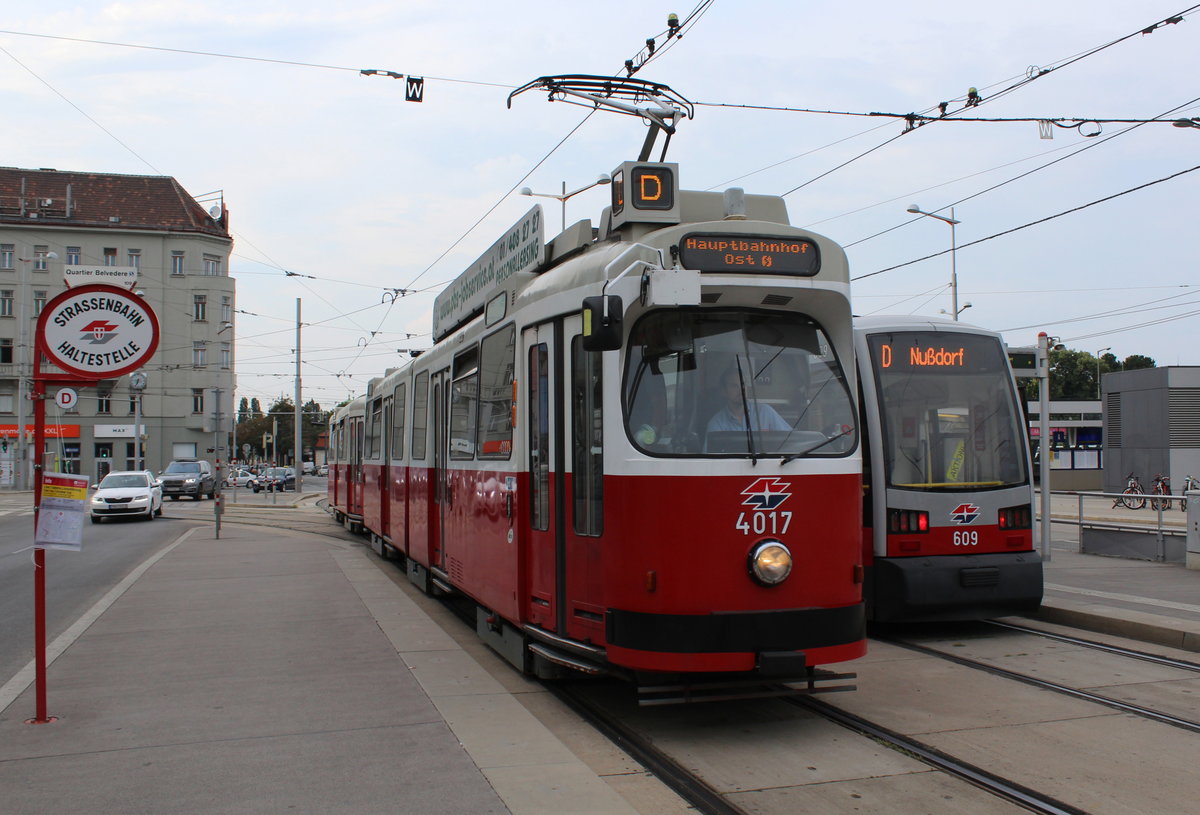 Wien Wiener Linien SL D (E2 4017 (SGP 1978) + c5 1426 /Bombardier-Rotax 1978)) III, Landstraße / X, Favoriten, Arsenalstraße (Hst. Quartier Belvedere) am 1. August 2018.