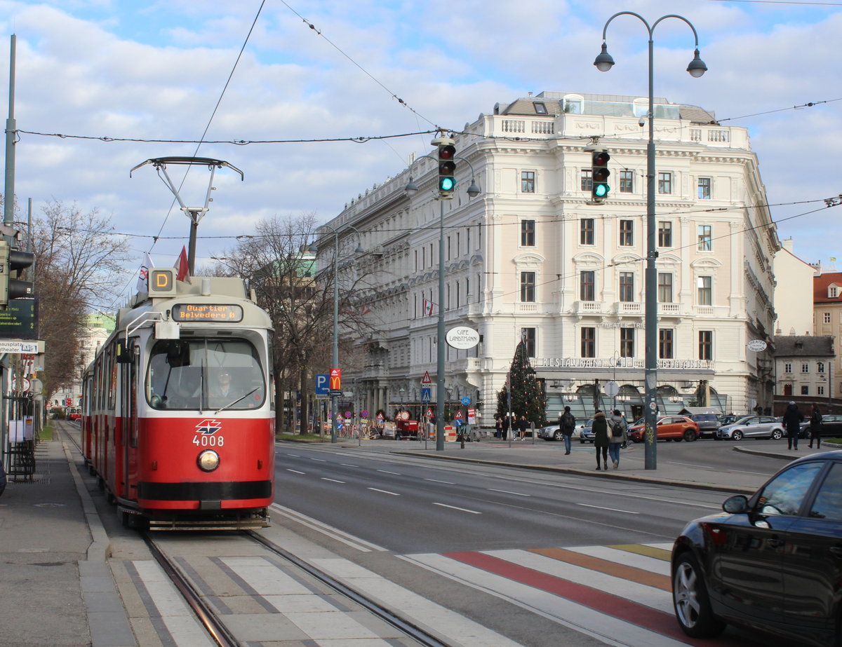 Wien Wiener Linien SL D (E2 4008 (SGP 1978)) I, Innere Stadt, Universitätsring (Hst. Rathausplatz / Burgtheater) am 30. November 2019.