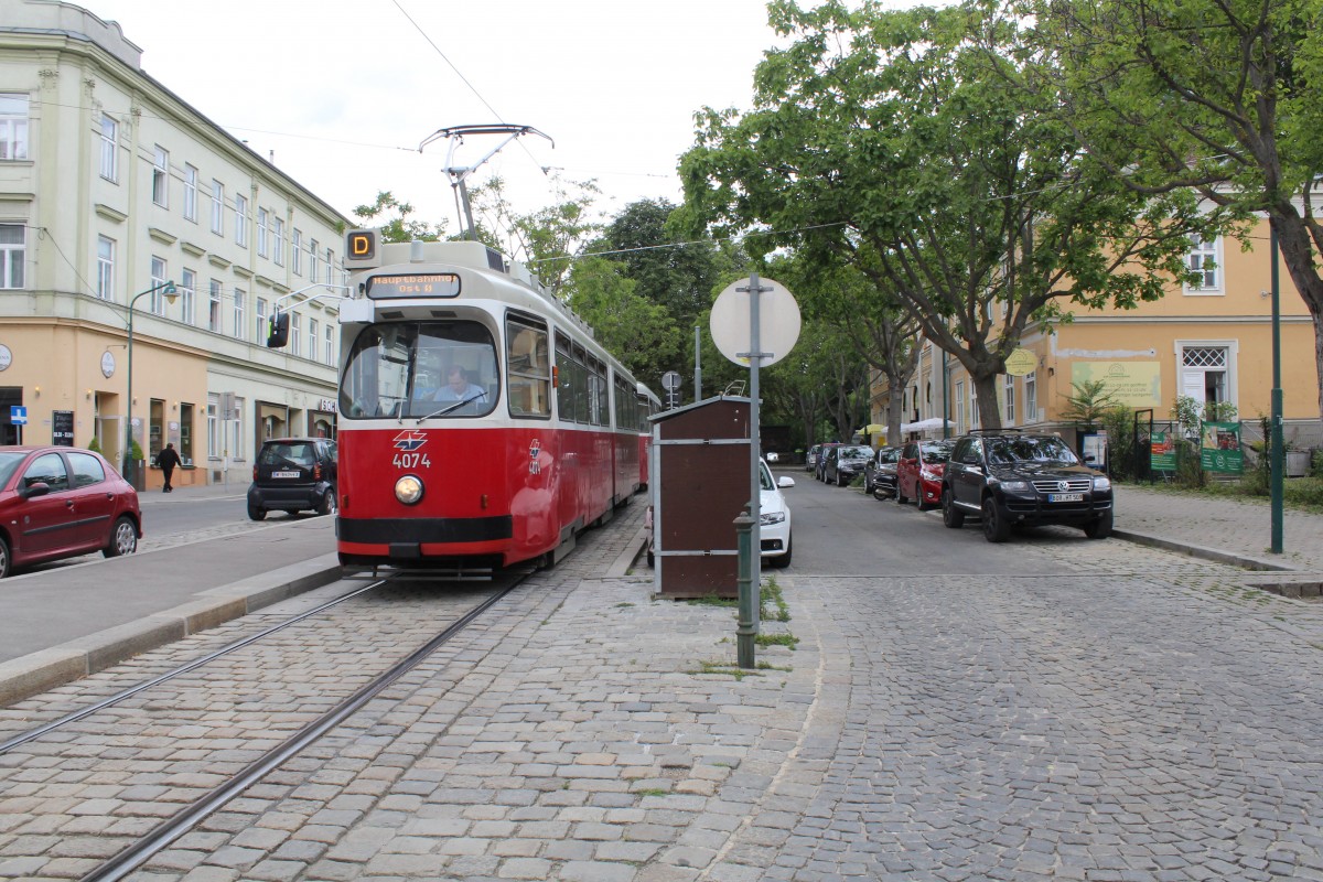 Wien Wiener Linien SL D (E2 4074 + c5 1474) Nussdorf, Zahnradbahnstrasse am 10. Juli 2014.