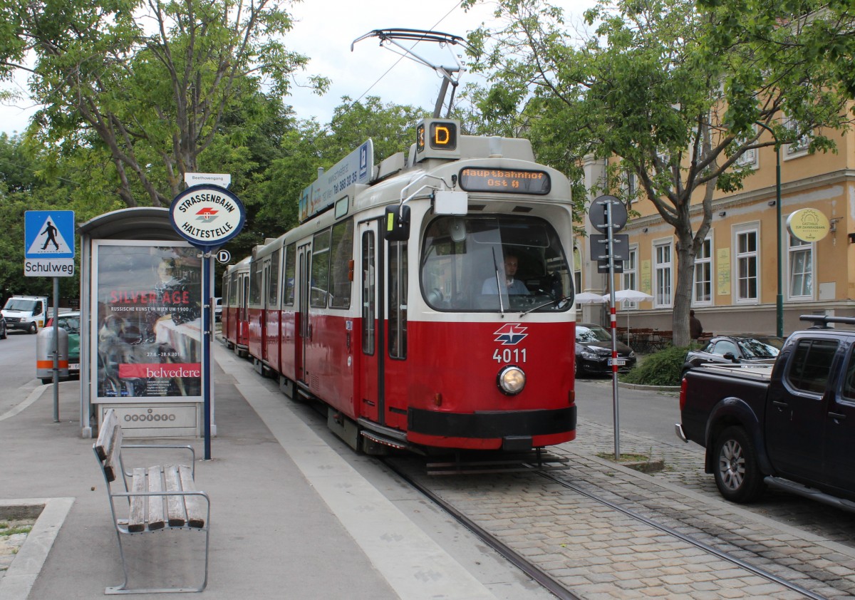 Wien Wiener Linien SL D (E2 4011) Nussdorf, Beethovengang (Zahnradbahnstrasse / Schätzgasse) am 10. Juli 2014.
