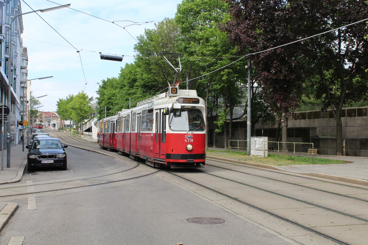 Wien Wiener Linien SL D (E2 4318) Augasse am 2. Mai 2015.
