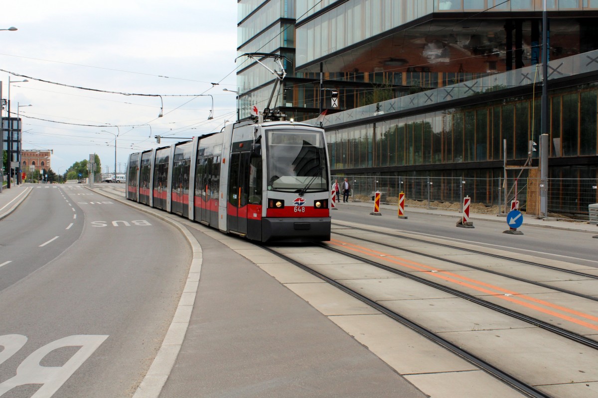 Wien Wiener Linien SL D (B 648) Arsenalstraße am 1. Mai 2015.