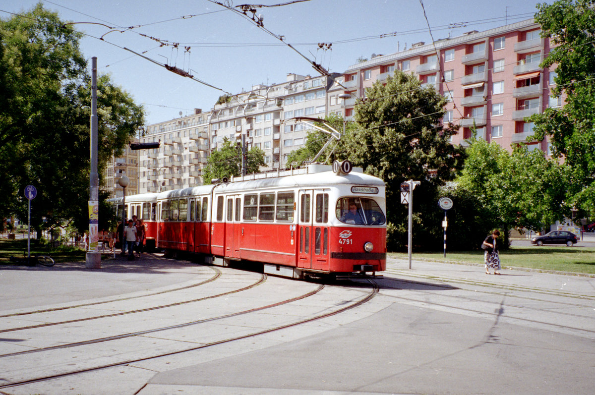 Wien Wiener Linien SL O (E1 4791) II, Leopoldstadt, Praterstern am 26. Juli 2007. - Scan von einem Farbnegativ. Film: Agfa Vista 200. Kamera: Leica C2.