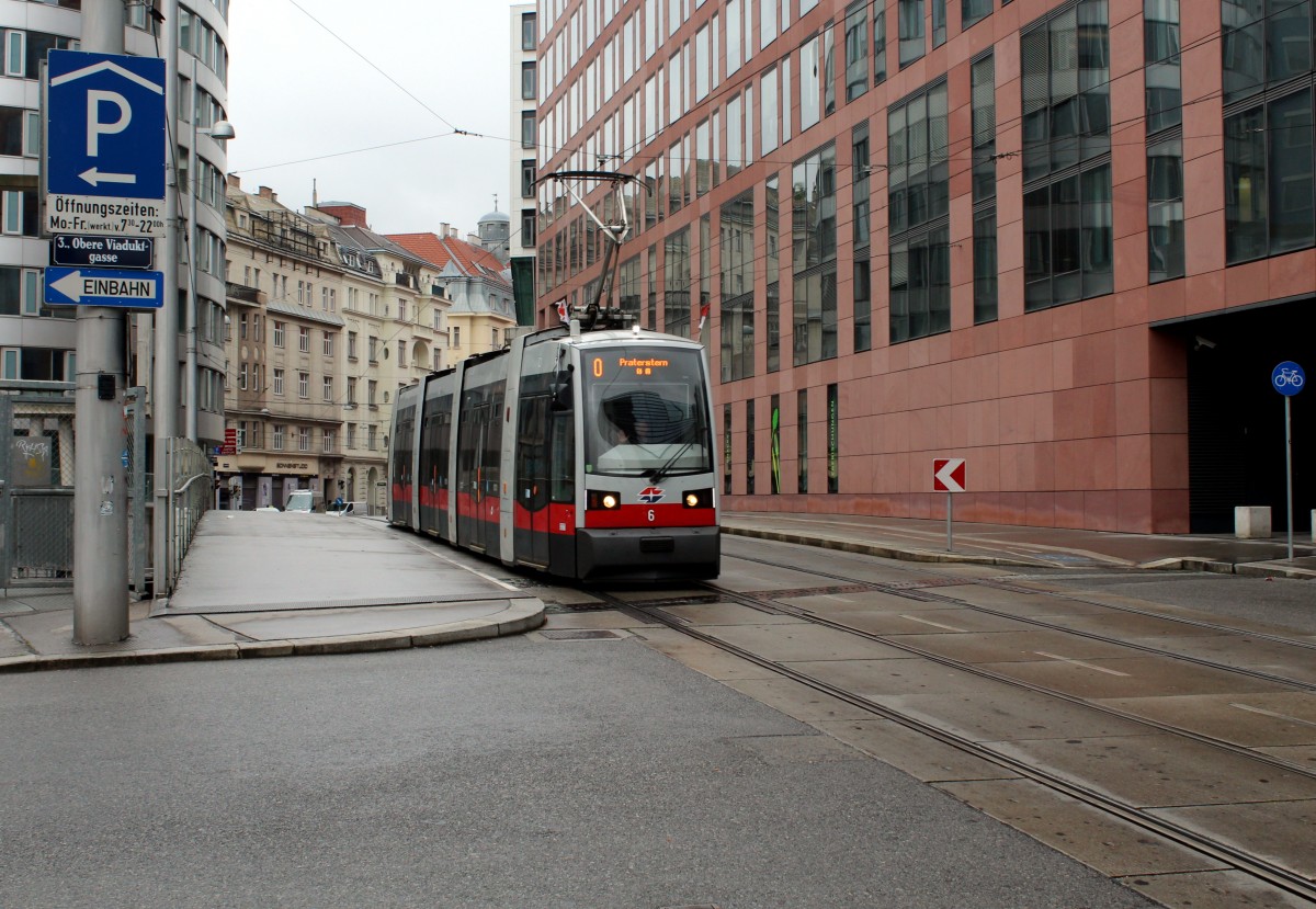 Wien Wiener Linien SL O (A 6) Markthallenbrücke / Obere Viaduktgasse am 2. Mai 2015.