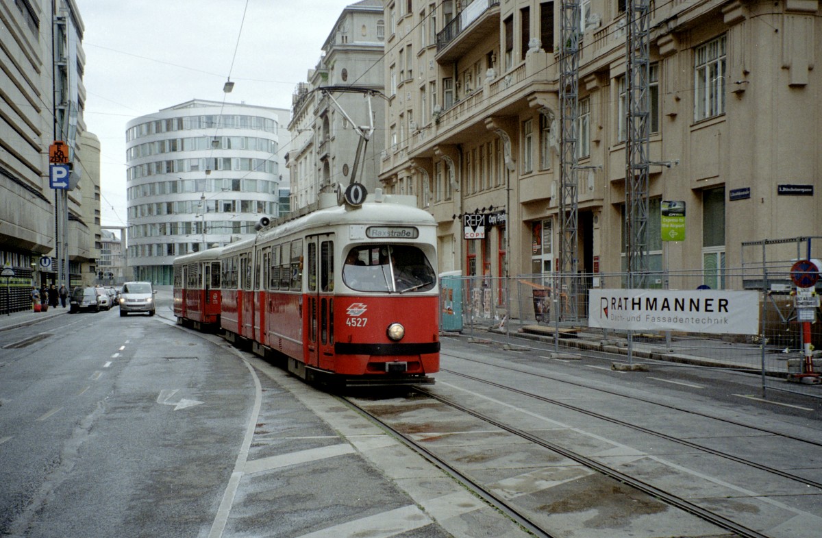Wien Wiener Linien SL O (E1 4774) Invalidenstraße am 6. August 2010. - Scan von einem Farbnegativ.