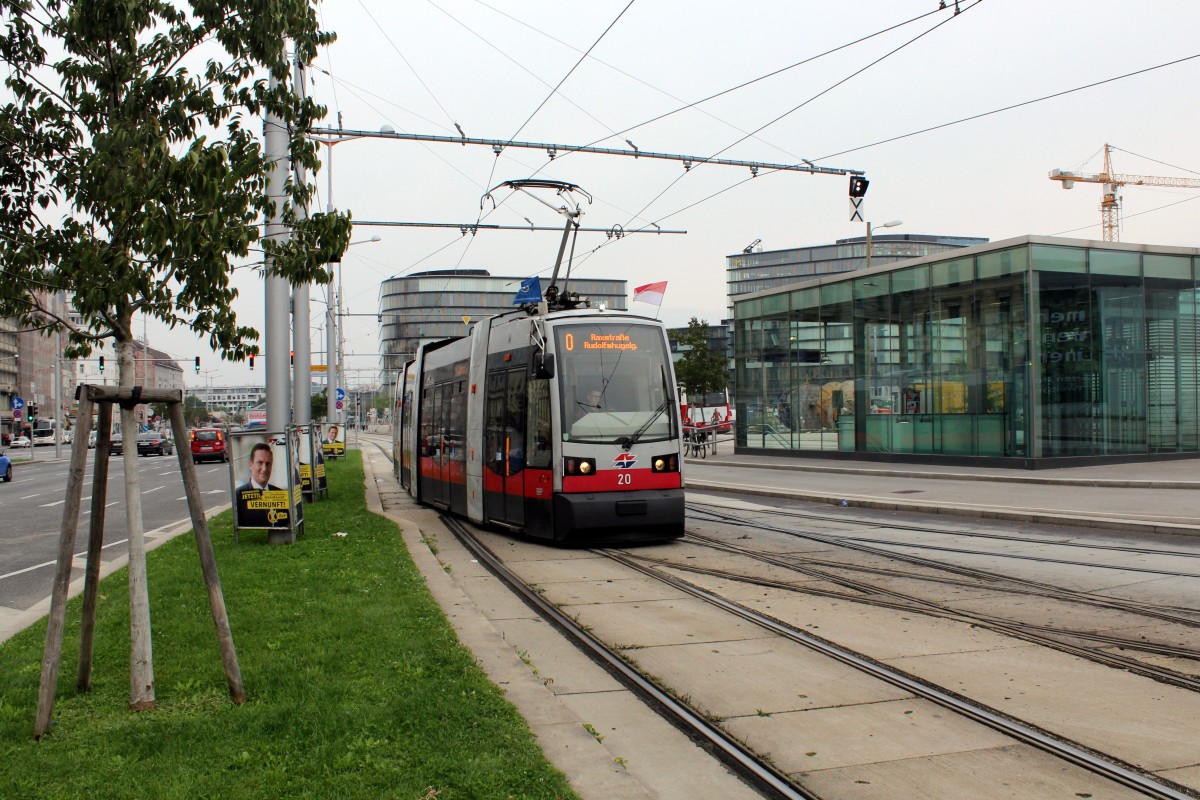 Wien Wiener Linien SL O (A 20) Wiedner Gürtel am 11. Oktober 2015.