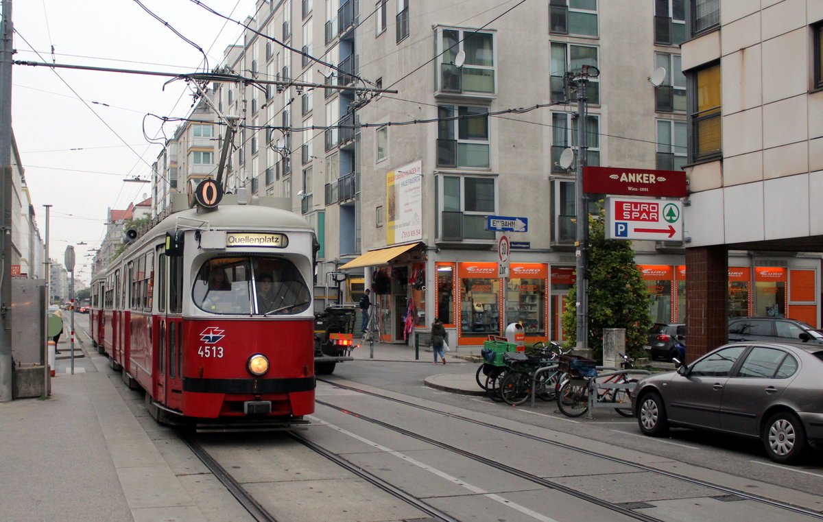 Wien Wiener Linien SL O (E1 4513 + c3 1261) X, Favoriten, Troststraße am 17. Oktober 2016.