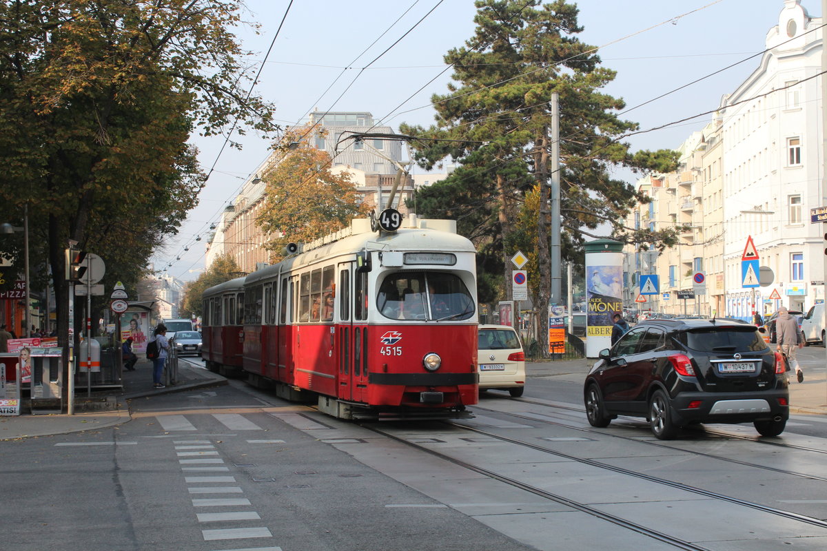Straßenbahn 4031 der Wiener Linien am Schwarzenbergplatz auf dem Weg