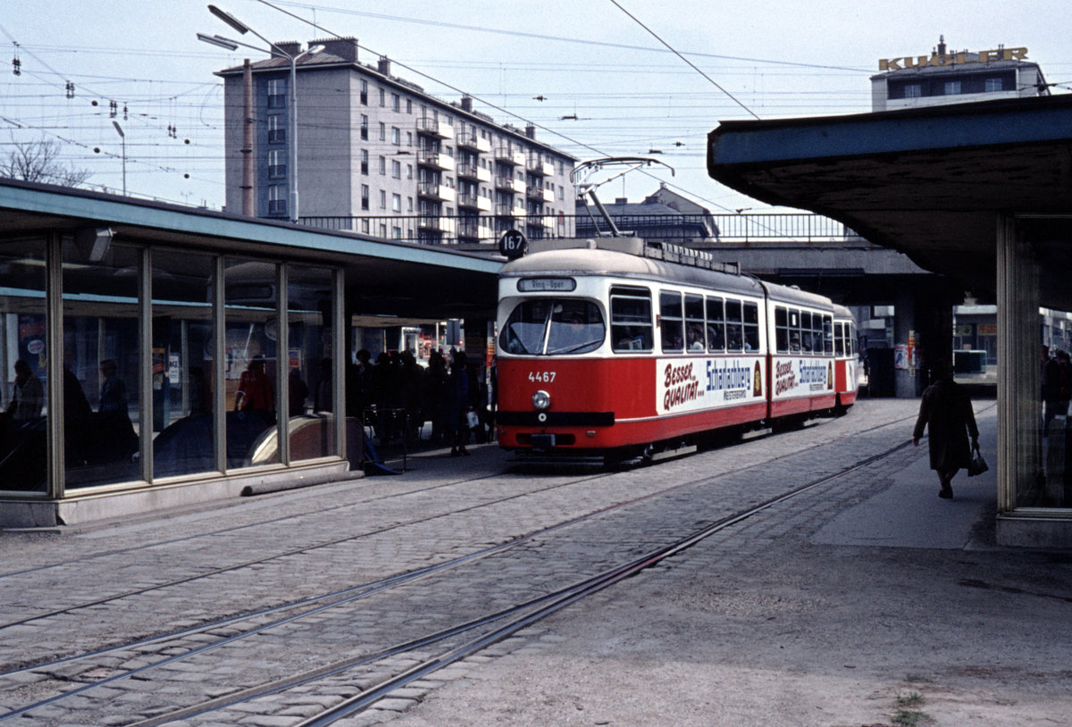 Wien Wiener Stadtwerke-Verkehrsbetriebe (WVB) SL 167 (E1 4467 (Lohnerwerke 1967)) IV, Wieden, Südtiroler Platz am 2. Mai 1976. - Scan eines Diapositivs. Kamera: Leica CL.