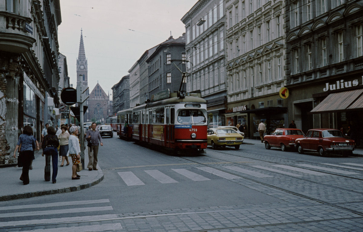 Wien Wiener Stadtwerke-Verkehrsbetriebe (WVB) SL 49 (E1 4759 (SGP 1971)) XV, Rudolfsheim-Fünfhaus, Märzstraße / Schweglerstraße im Juli 1977. - Scan eines Diapositivs. Film: AGFA Agfachrome 50. Kamera: Leica CL.