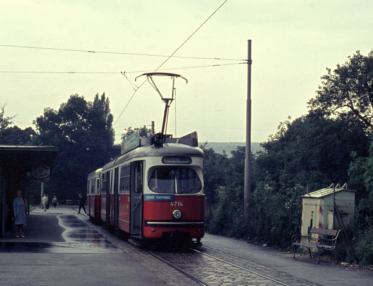 Wien Wiener Stadtwerke-Verkehrsbetriebe (WVB) SL 60 (E1 4714 (SGP 1969)) XXIII, Liesing, Rodaun (Endstation) am 1. August 1972. - Scan eines Diapositivs. Kamera: Minolta SRT-101.